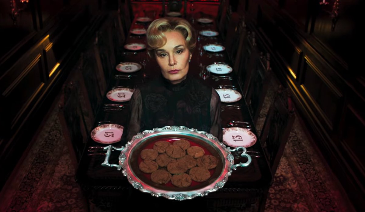 Angela Bassett Marie Laveau American Horror Story Season 13