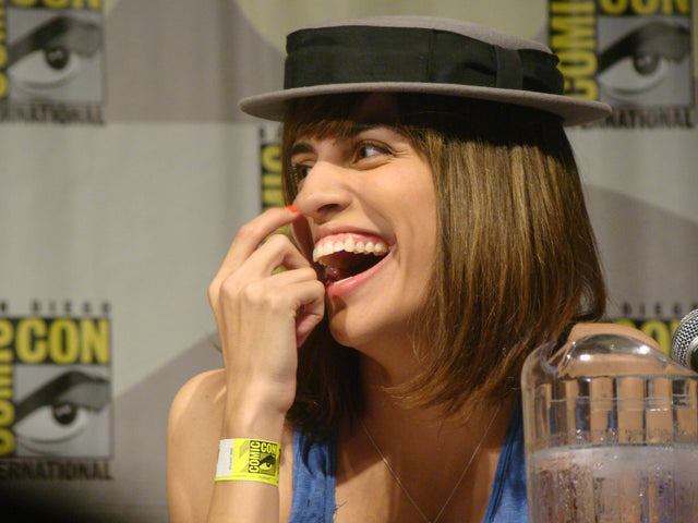 Actress Natalie Morales smiling at Comic-Con in 2009