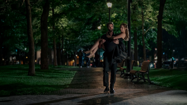 Lili Reinhart and Tom Bateman in The Love Hypothesis
